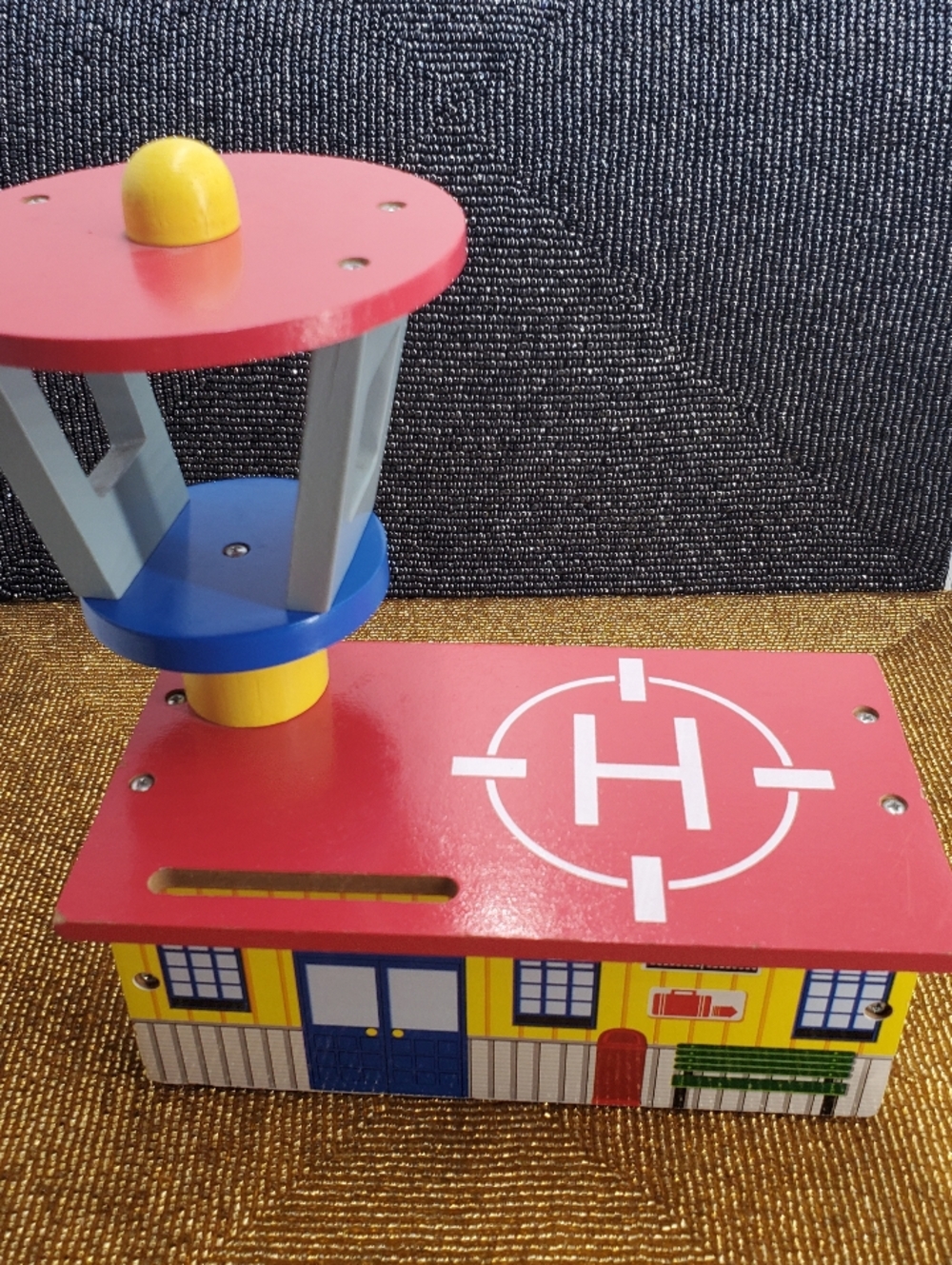 KidKraft Helicopter Landing Pad and StationFor train set brightly colored, EUC